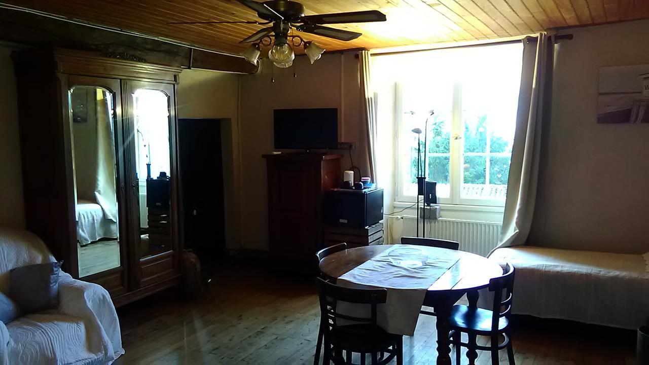 Manoir Le Cristal " Les Entrees Du Futuroscope A Petit Prix Bed & Breakfast Beaumont  Luaran gambar