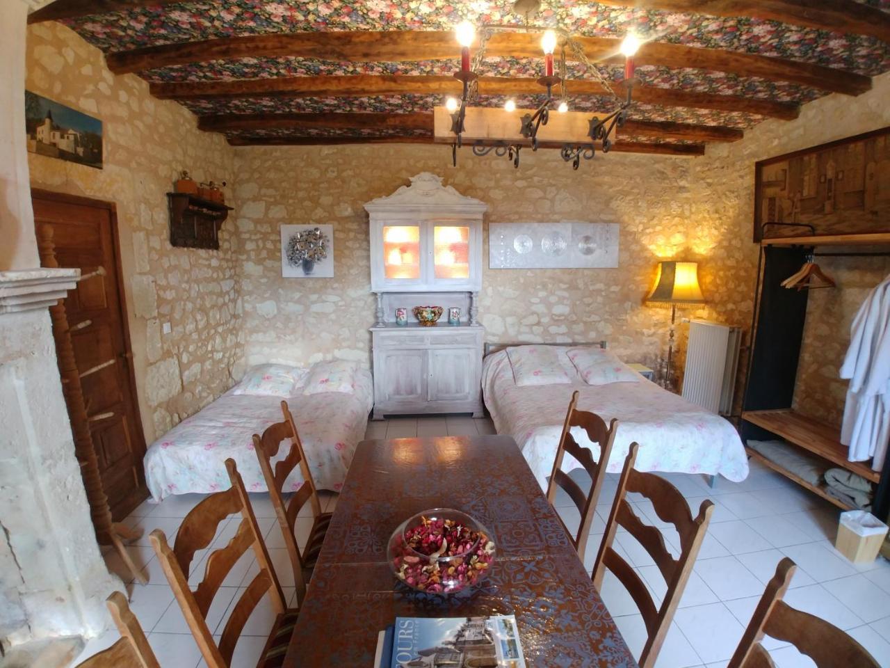Manoir Le Cristal " Les Entrees Du Futuroscope A Petit Prix Bed & Breakfast Beaumont  Luaran gambar